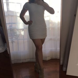 🆕Short sleeve fitted mini dress with rushed sides